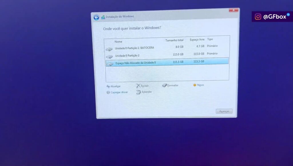 selecionando o espaço "não alocado" para instalar o windows