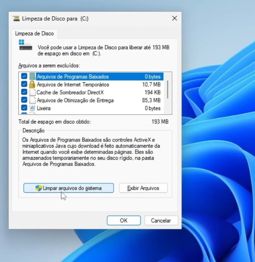 selecionando a opção "limpar arquivos do sistema" para a limpeza total no windows